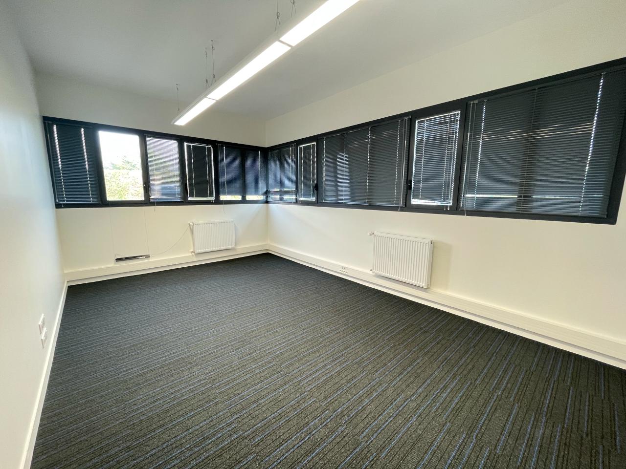 Bureau Cesson-Sévigné 678m² Location bureau Cesson-Sévigné Ille-et-Vilaine OLBUR2530565 2